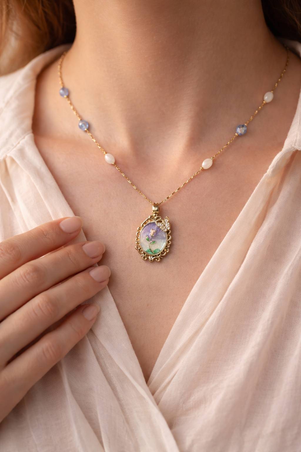 Lavender Floral Pendant Bead Necklace